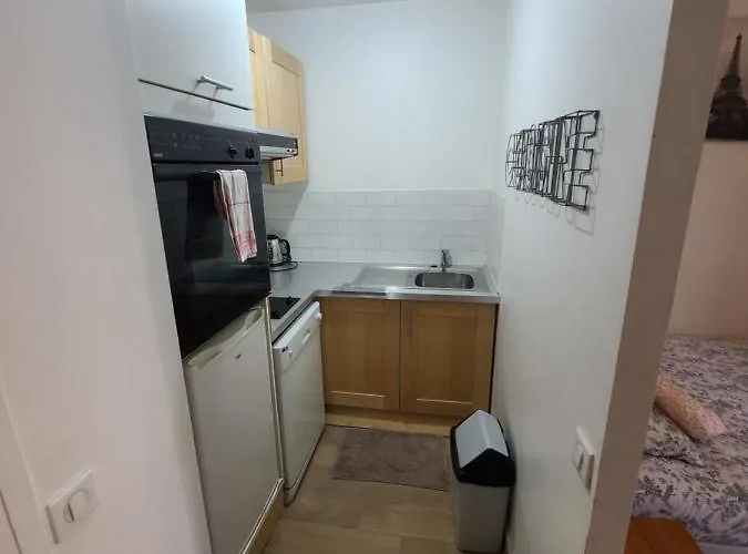 Centre - St Michel Apartment