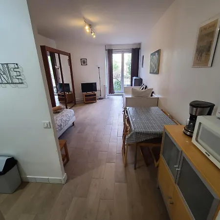 Apartment Centre - St Michel *