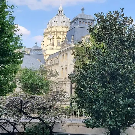Апартаменты Centre - St Michel *